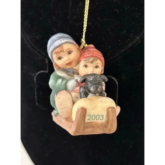 Berta Hummel Goebel 2003 "Away We Go" Christmas Ornament - Picture 3 of 6